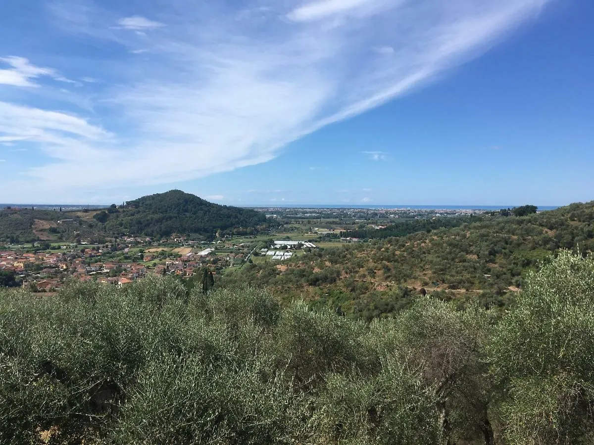 Azienda Agricola Della Mezzaluna Stiava 0*,